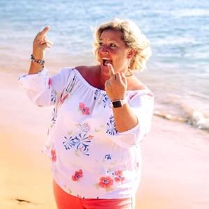 Meet your Posher, Toni